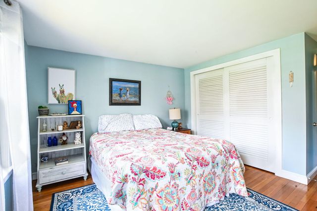 2 Jonathan Lane, Sandwich, MA 02563