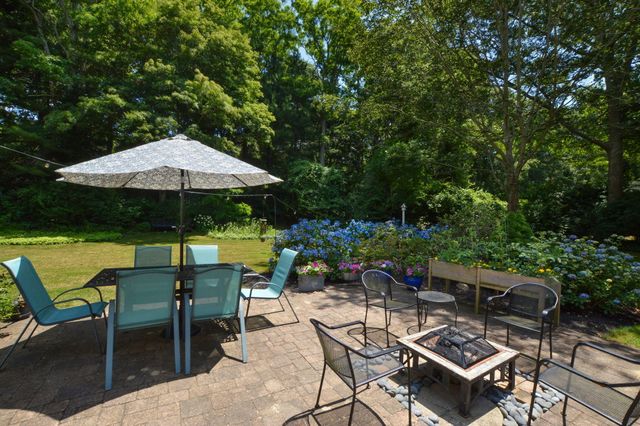 2 Jonathan Lane, Sandwich, MA 02563