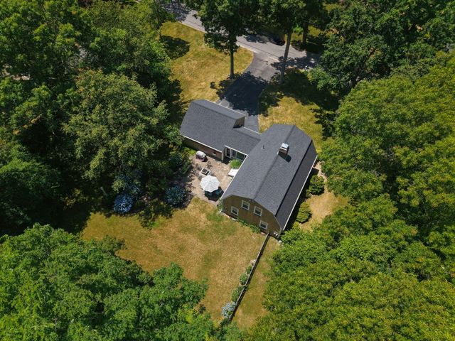 2 Jonathan Lane, Sandwich, MA 02563