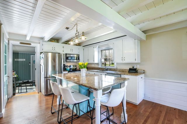 2 Jonathan Lane, Sandwich, MA 02563