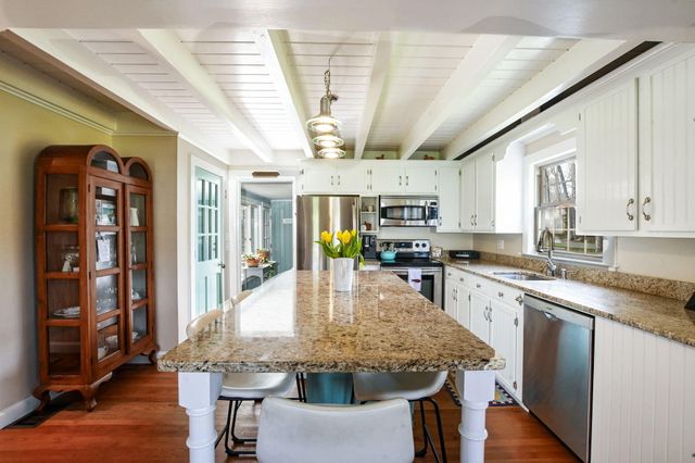 2 Jonathan Lane, Sandwich, MA 02563