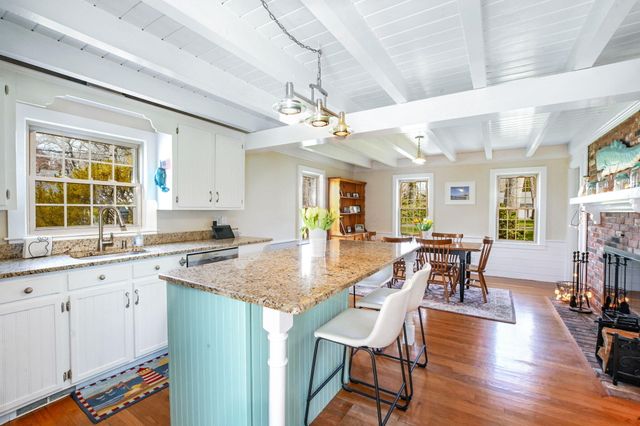 2 Jonathan Lane, Sandwich, MA 02563