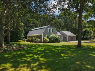 2 Jonathan Lane, Sandwich, MA 02563