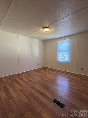 216 Tall Pines Lane, Bessemer City, NC 28016