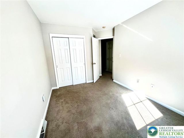 2244 West Walnut Street, Allentown City, PA 18104