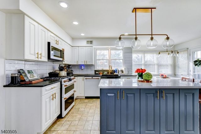 3 Fine Rd, Hillsborough Twp., NJ 08844