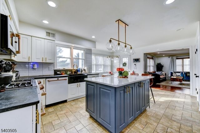 3 Fine Rd, Hillsborough Twp., NJ 08844