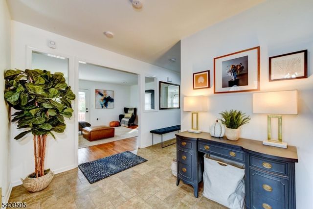 3 Fine Rd, Hillsborough Twp., NJ 08844