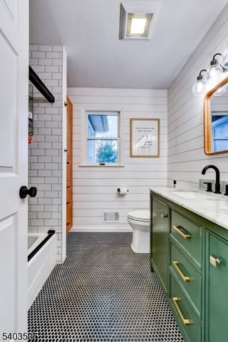 3 Fine Rd, Hillsborough Twp., NJ 08844