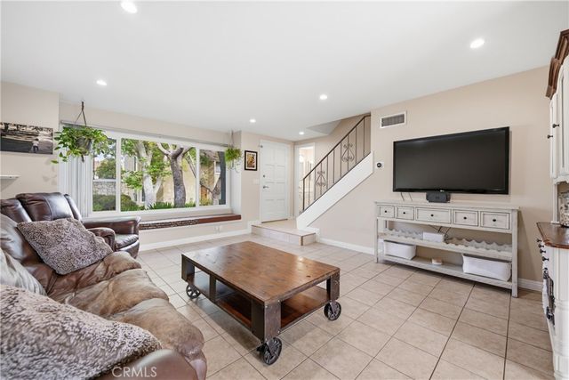 15102 Varsity Street D, Moorpark, CA 93021
