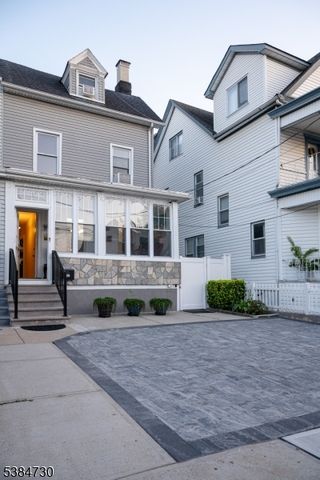 139 Autumn St, Passaic City, NJ 07055