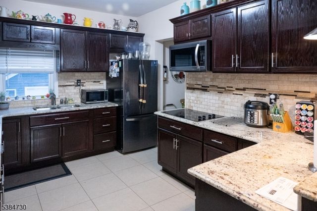 139 Autumn St, Passaic City, NJ 07055