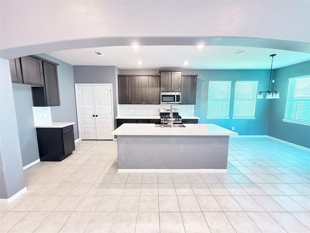 18669 Blue Spruce Lane, Magnolia, TX 77355