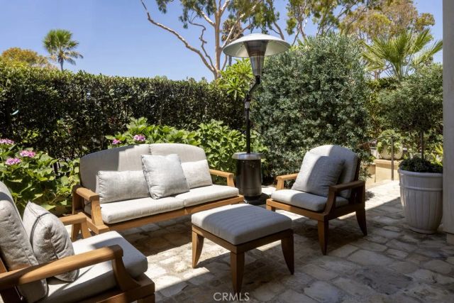 512 Avocado Avenue, Corona Del Mar, CA 92625