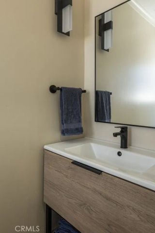 512 Avocado Avenue, Corona Del Mar, CA 92625