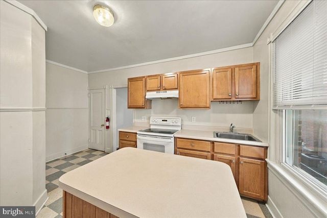 209 RHODES AVE, Collingdale, PA 19023