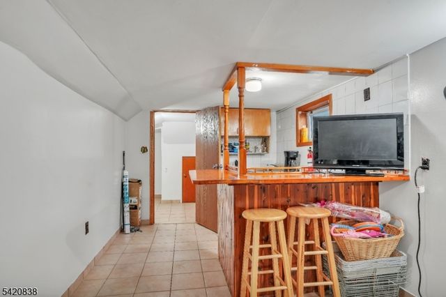 752 S Broad St, Elizabeth City, NJ 07202