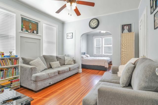752 S Broad St, Elizabeth City, NJ 07202