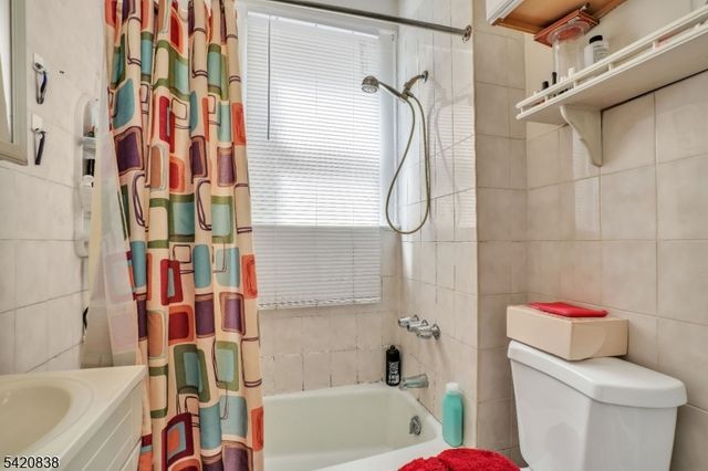 752 S Broad St, Elizabeth City, NJ 07202