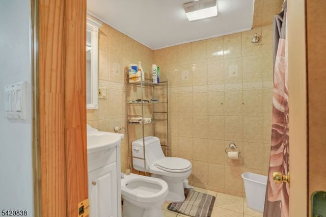 752 S Broad St, Elizabeth City, NJ 07202
