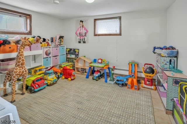 752 S Broad St, Elizabeth City, NJ 07202