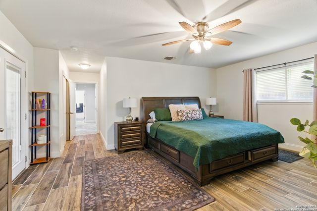 614 Moorside, Windcrest, TX 78239