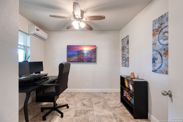 614 Moorside, Windcrest, TX 78239