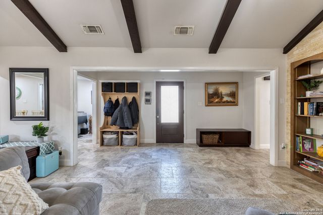 614 Moorside, Windcrest, TX 78239