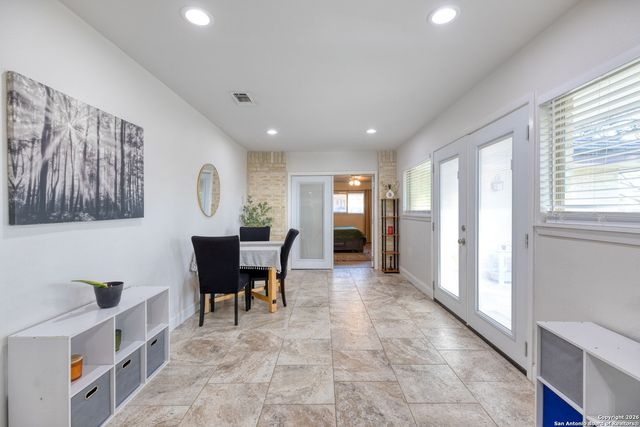 614 Moorside, Windcrest, TX 78239