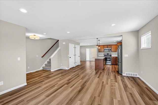 1231 Early Twilight Way, Verona, WI 53593