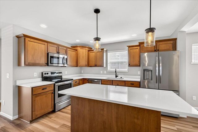 1231 Early Twilight Way, Verona, WI 53593
