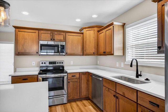 1231 Early Twilight Way, Verona, WI 53593