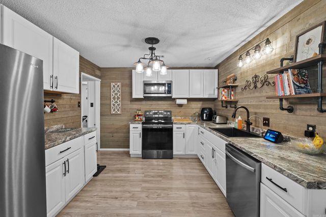 9 White Oak Drive, Conway, AR 72034