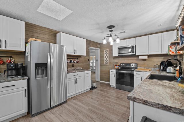 9 White Oak Drive, Conway, AR 72034