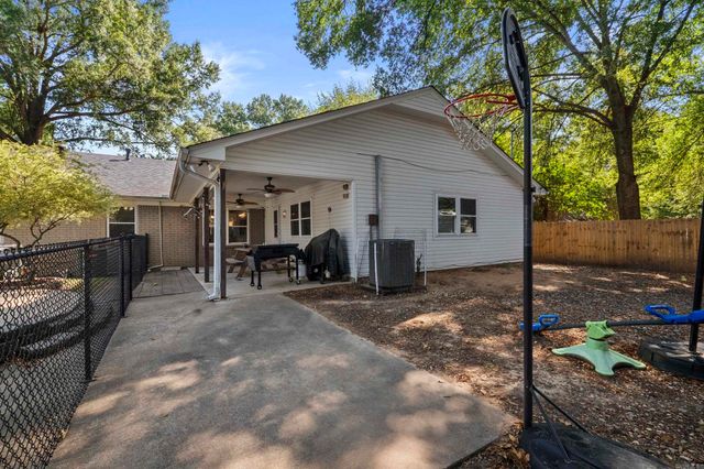 9 White Oak Drive, Conway, AR 72034