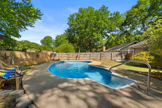 9 White Oak Drive, Conway, AR 72034