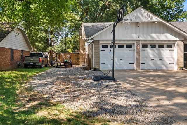 9 White Oak Drive, Conway, AR 72034