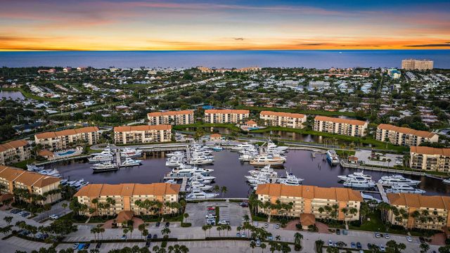 1701 Marina Isle Way 202, Jupiter, FL 33477
