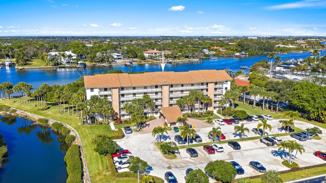 1701 Marina Isle Way 202, Jupiter, FL 33477