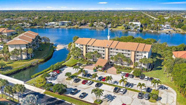 1701 Marina Isle Way 202, Jupiter, FL 33477