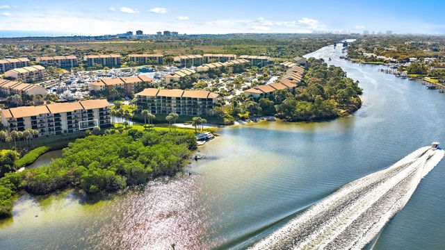 1701 Marina Isle Way 202, Jupiter, FL 33477
