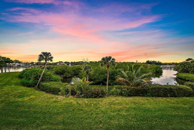 1701 Marina Isle Way 202, Jupiter, FL 33477