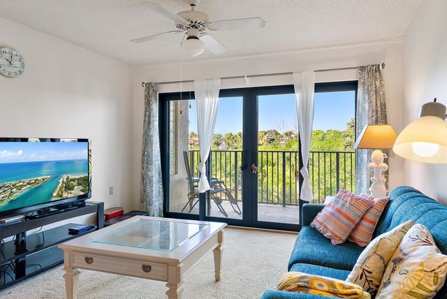 1701 Marina Isle Way 202, Jupiter, FL 33477