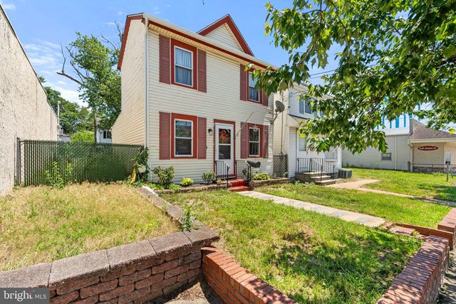 516 S BROADWAY, Gloucester City, NJ 08030