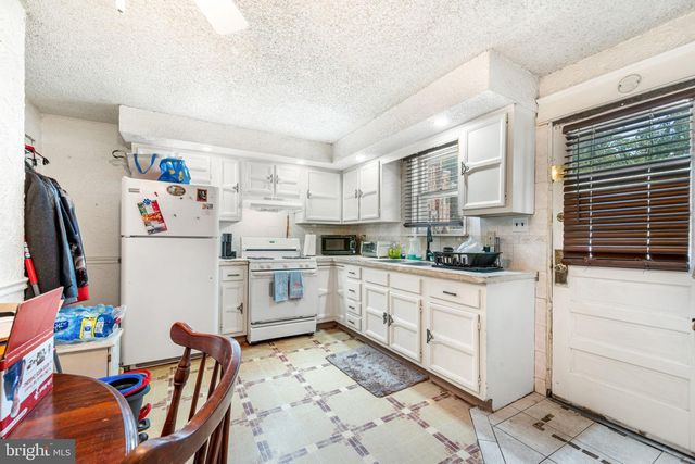 516 S BROADWAY, Gloucester City, NJ 08030