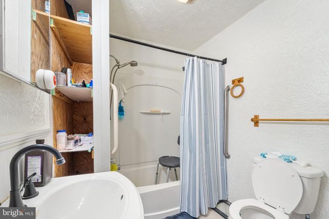 516 S BROADWAY, Gloucester City, NJ 08030