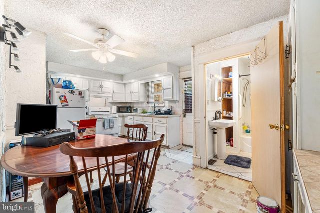 516 S BROADWAY, Gloucester City, NJ 08030