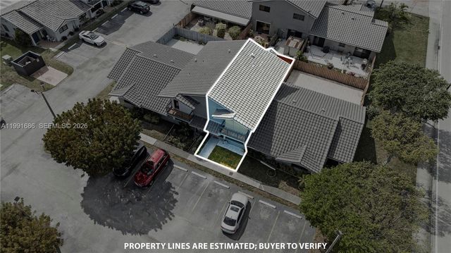 10908 NW 7th St 403, Miami, FL 33172