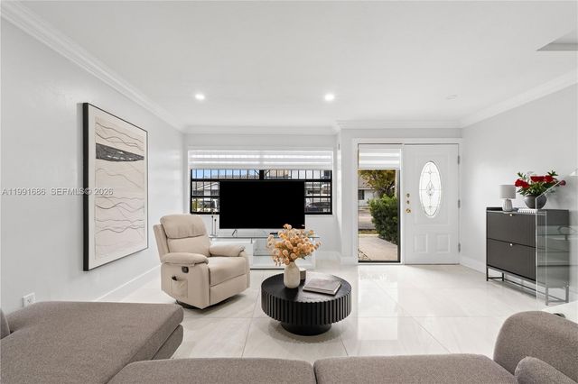 10908 NW 7th St 403, Miami, FL 33172