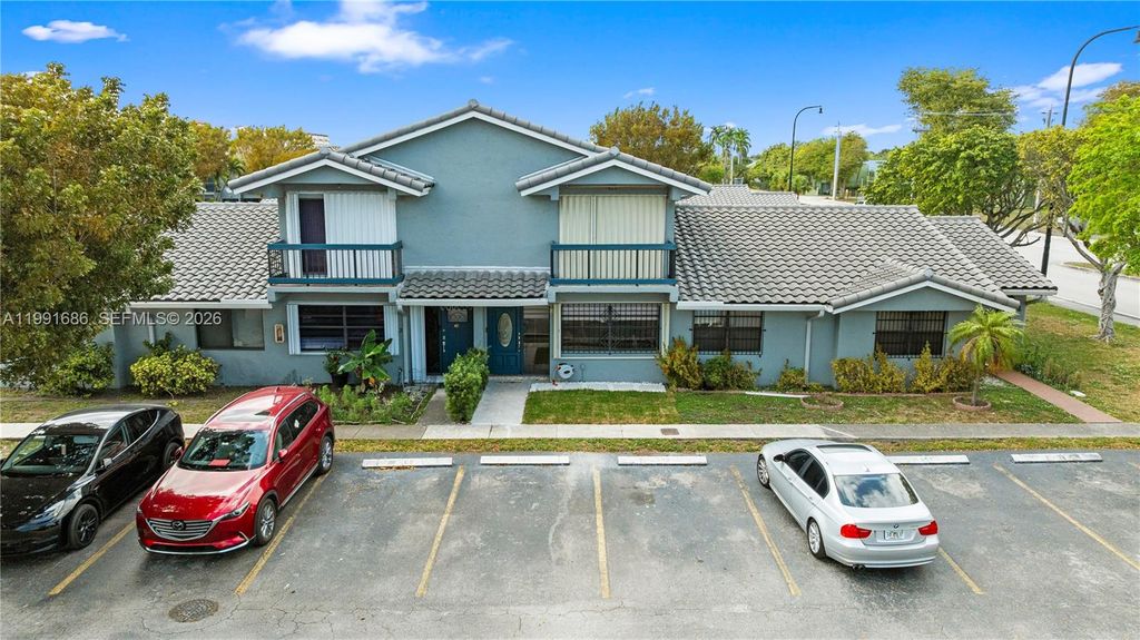 10908 NW 7th St 403, Miami, FL 33172